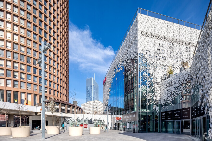 129 Rue Servient, Lyon for lease - Building Photo - Image 2 of 13