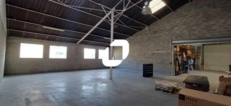 Flex in Longnes for lease - Interior Photo - Image 2 of 10