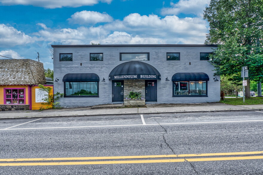 6061 Main St, Tannersville, NY for sale - Building Photo - Image 1 of 123