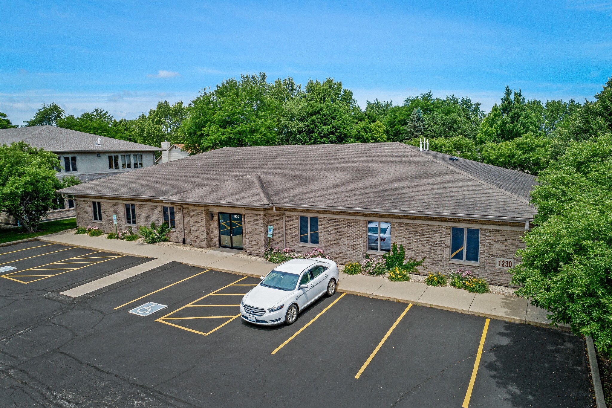 1230 Larkin Ave, Elgin, IL for sale Building Photo- Image 1 of 1