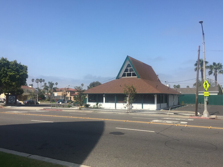 1109 S Pacific Coast Hwy, Redondo Beach, CA for lease - Building Photo - Image 2 of 3