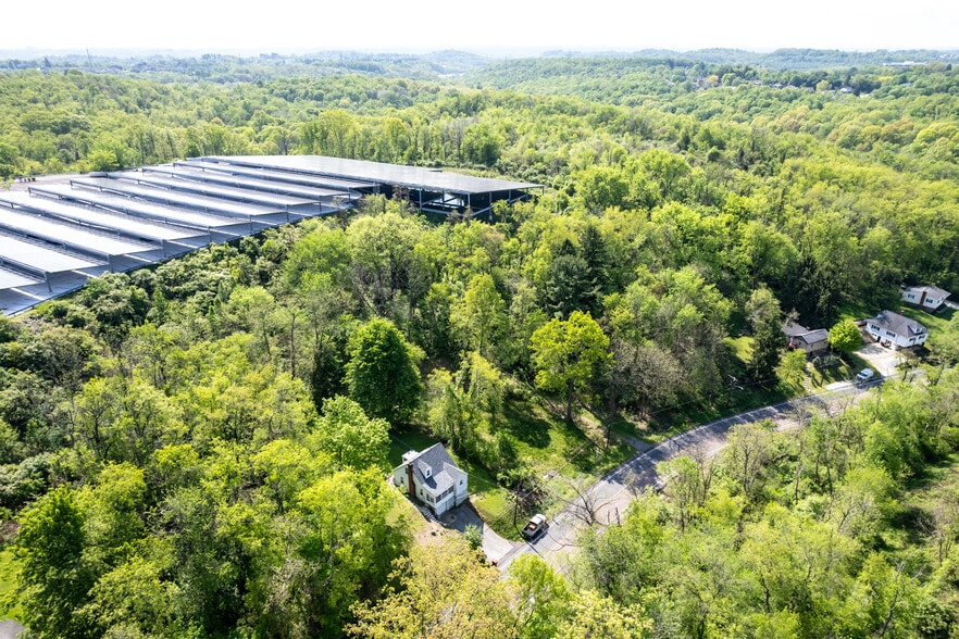 177 McCormick Rd, McKees Rocks, PA for sale - Aerial - Image 2 of 12