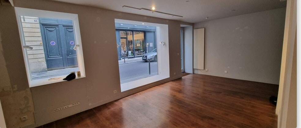 Retail in Paris for lease - Building Photo - Image 3 of 4