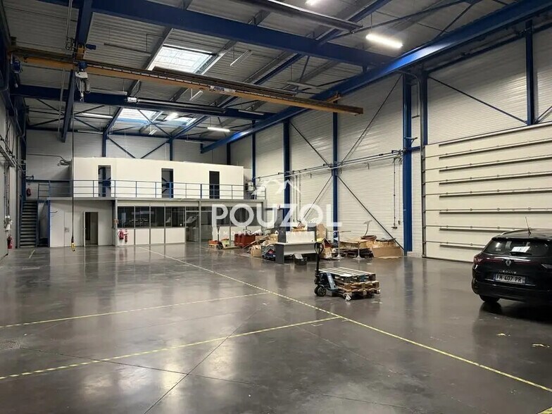 Flex in Clermont-Ferrand for lease - Building Photo - Image 3 of 14