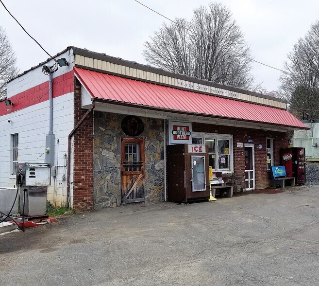 14226 NC Highway 194 N, Lansing, NC for sale - Primary Photo - Image 1 of 1