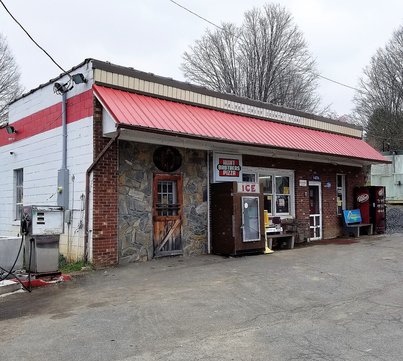 14226 NC Highway 194 N, Lansing, NC for sale Primary Photo- Image 1 of 1