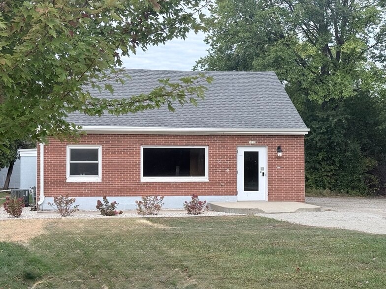 1222 W South Park Ave, Oshkosh, WI for sale - Building Photo - Image 1 of 1