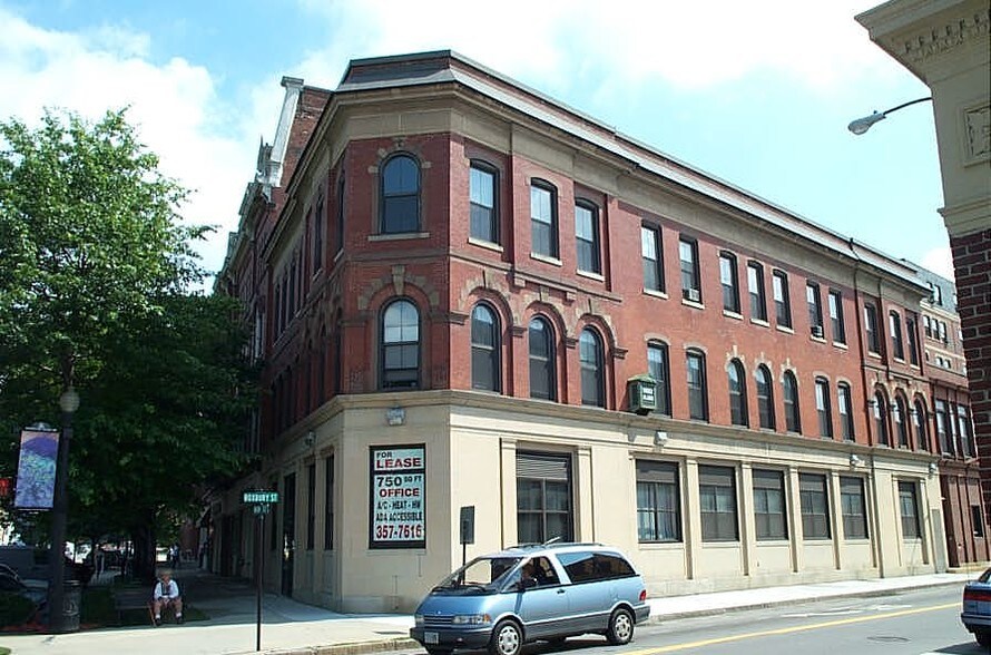 13 Central Sq, Keene, NH for sale - Primary Photo - Image 1 of 1