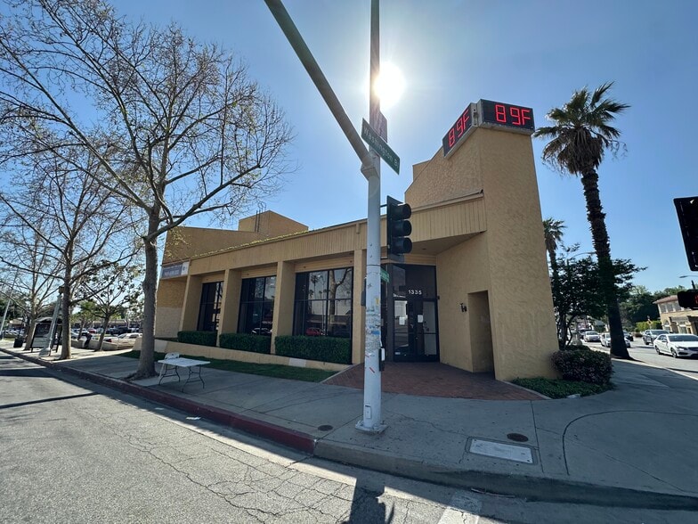 1241-1337 N Lake Ave, Pasadena, CA for lease - Building Photo - Image 3 of 4
