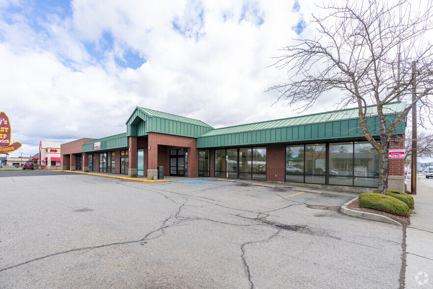 6302 N Division St, Spokane, WA for lease - Primary Photo - Image 1 of 5