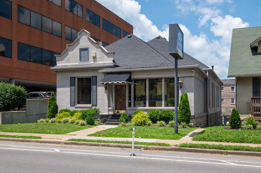 1023 16th Ave S, Nashville, TN for sale - Building Photo - Image 1 of 42