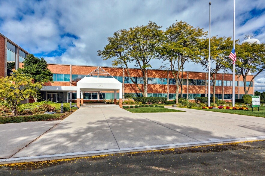 800 Jorie Blvd, Oak Brook, IL for lease - Building Photo - Image 2 of 6