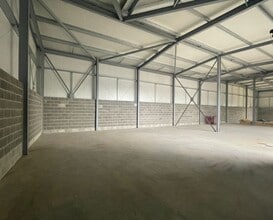 Hyde Park, Doncaster for lease Interior Photo- Image 2 of 2
