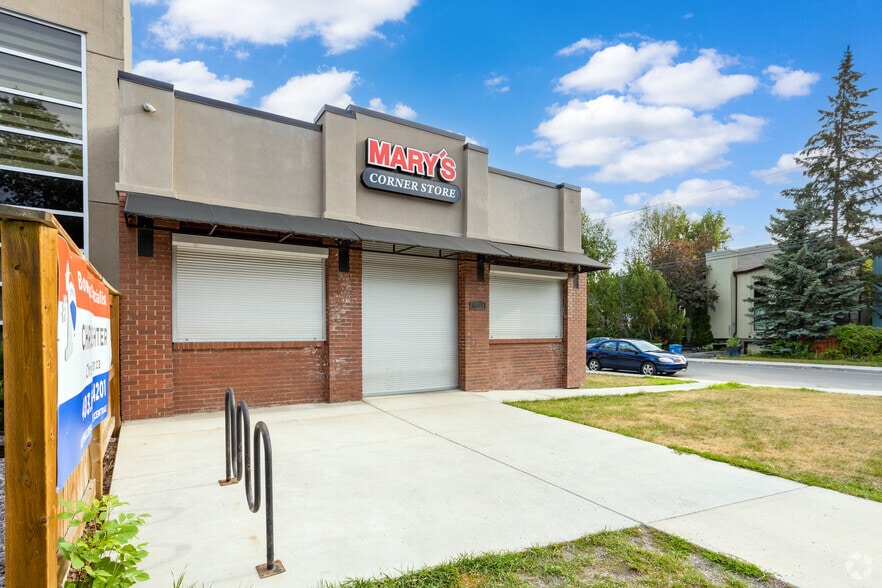 6104 Bowness Rd NW, Calgary, AB for sale - Building Photo - Image 2 of 2