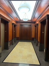 10877 Wilshire Blvd, Los Angeles, CA for lease Lobby- Image 2 of 13