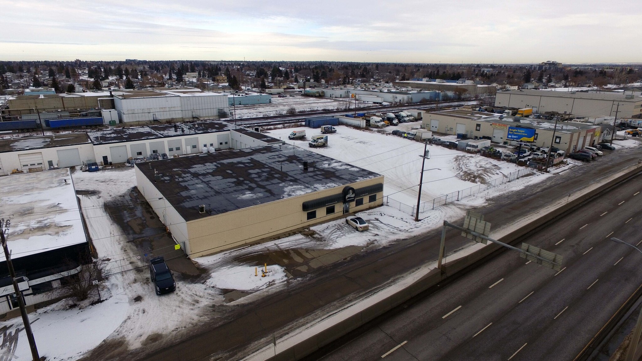 7620 Yellowhead Trl NW, Edmonton, AB T5B 1G3 Industrial for Sale