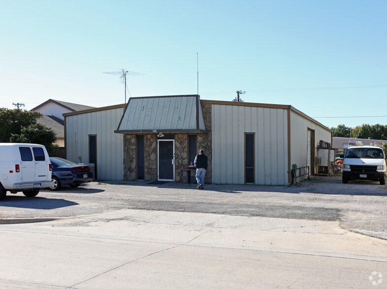 4921 Gordon Smith Dr, Rowlett, TX for sale - Primary Photo - Image 1 of 1