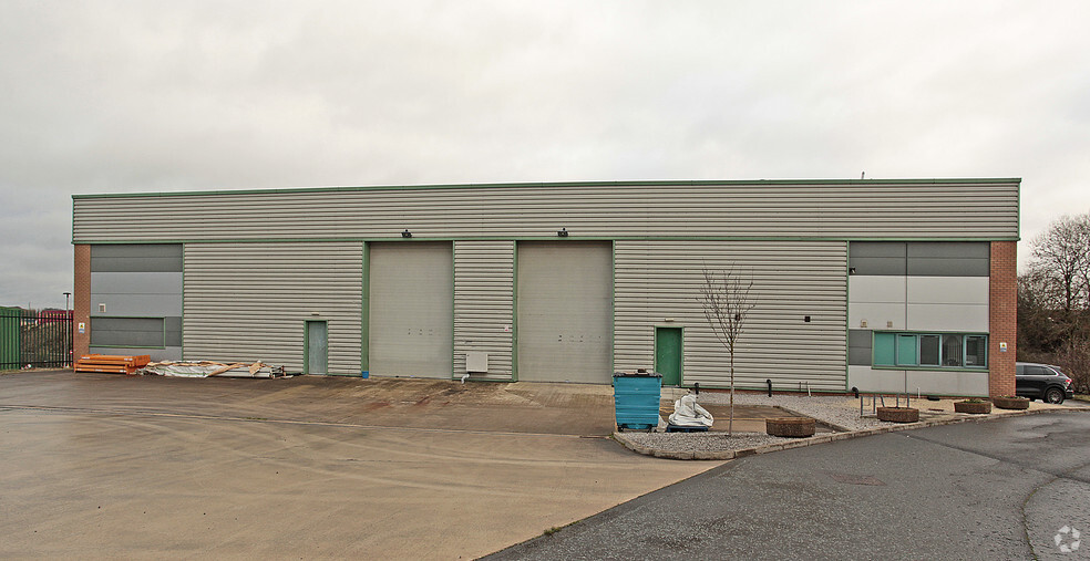 Station Rd, Bolton for lease - Building Photo - Image 3 of 3