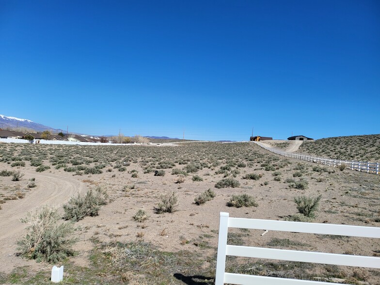 610 Desert Shadows Ln, Fernley, NV for sale - Building Photo - Image 3 of 5