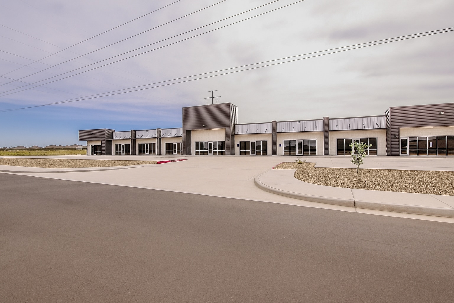 10617 University Ave, Lubbock, TX for lease Primary Photo- Image 1 of 13