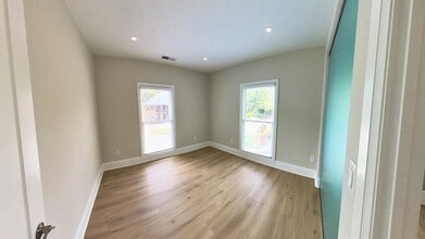 610 Colonial Park Dr, Roswell, GA for lease Interior Photo- Image 2 of 8