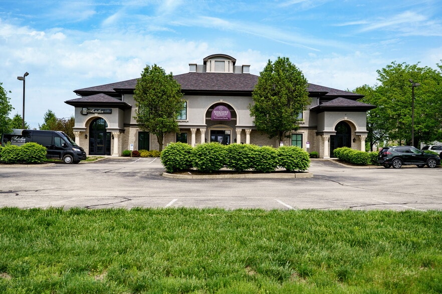2496 Commons Blvd, Dayton, OH for sale - Building Photo - Image 1 of 14