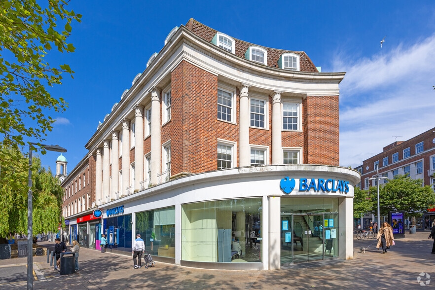 18 Paragon St, Hull for lease - Building Photo - Image 1 of 2