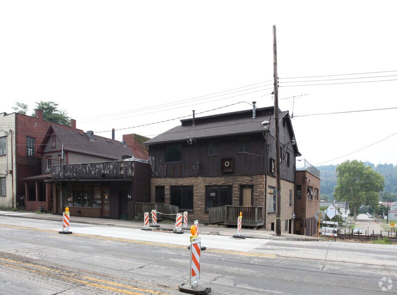 432-436 W 5th Ave, Mckeesport, PA for lease - Primary Photo - Image 1 of 3
