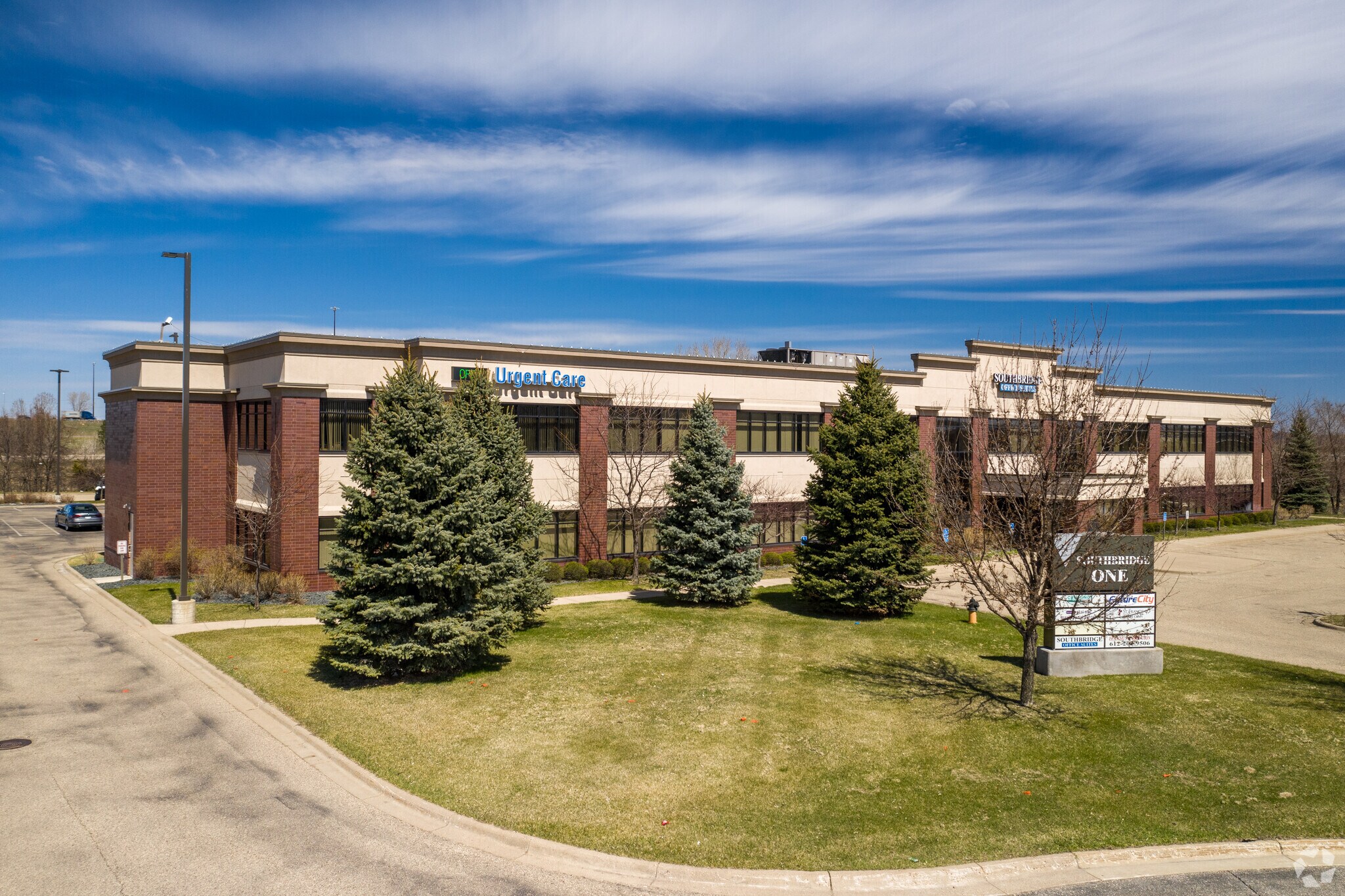 8170 Old Carriage Ct, Shakopee, MN for sale Primary Photo- Image 1 of 1