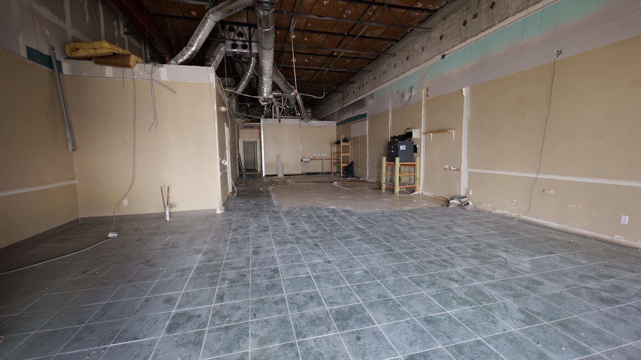 5114-5134 Us Highway 19, New Port Richey, FL for lease Interior Photo- Image 1 of 16