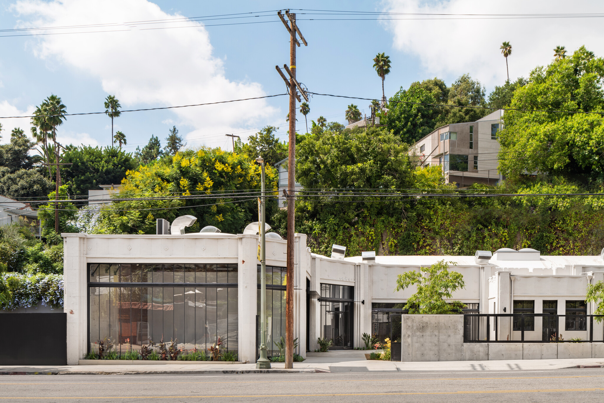 3300 W Sunset Blvd, Los Angeles, CA for lease Building Photo- Image 1 of 1