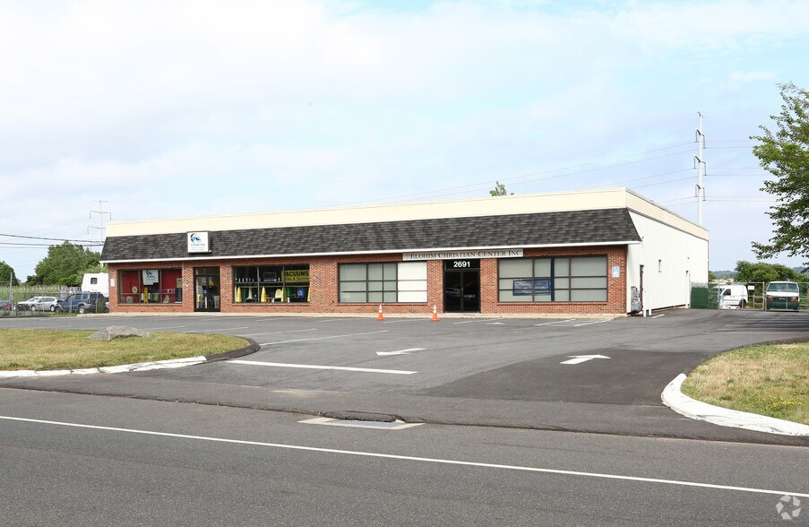 2691 State St, Hamden, CT 06517