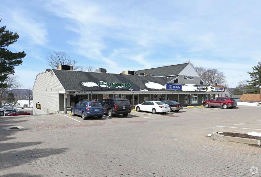 954 E Main St, Torrington, CT for lease - Building Photo - Image 2 of 2