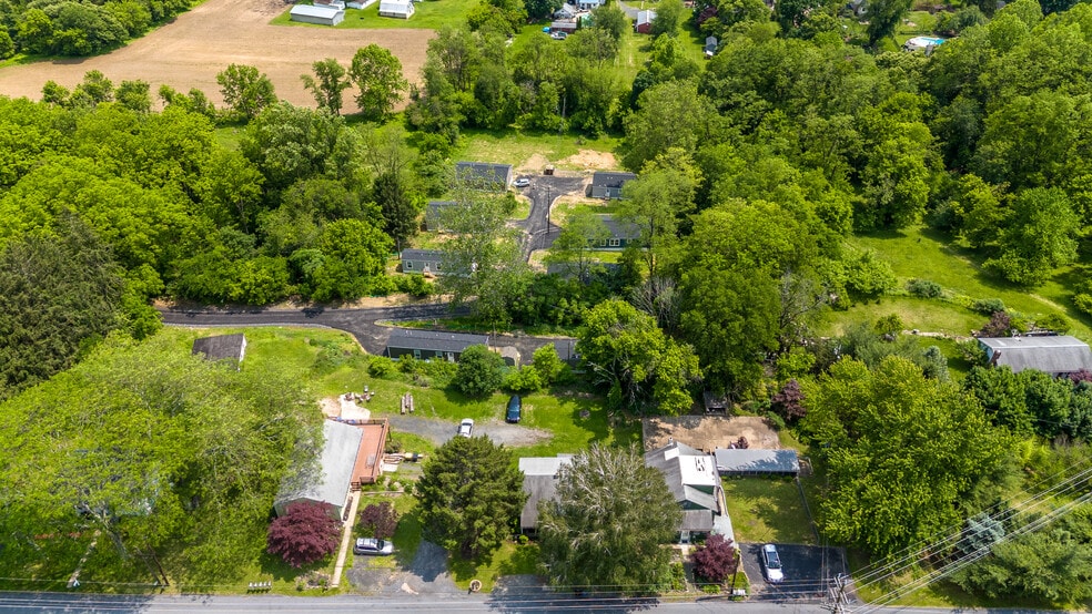 465 Royal Manor Rd, Easton, PA for sale - Building Photo - Image 2 of 25