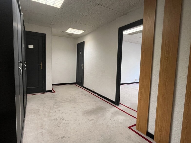 Carlos III el Noble Etorbidea, 13, Pamplona, Navarre for sale - Building Photo - Image 2 of 22