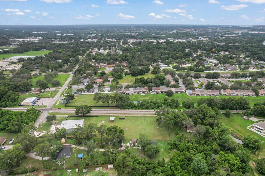 524 Limona Rd, Brandon, FL 33510 4,800 SF Warehouse on 2.73 Acres MOL