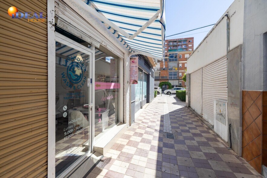 Retail in Granada for sale - Building Photo - Image 1 of 27