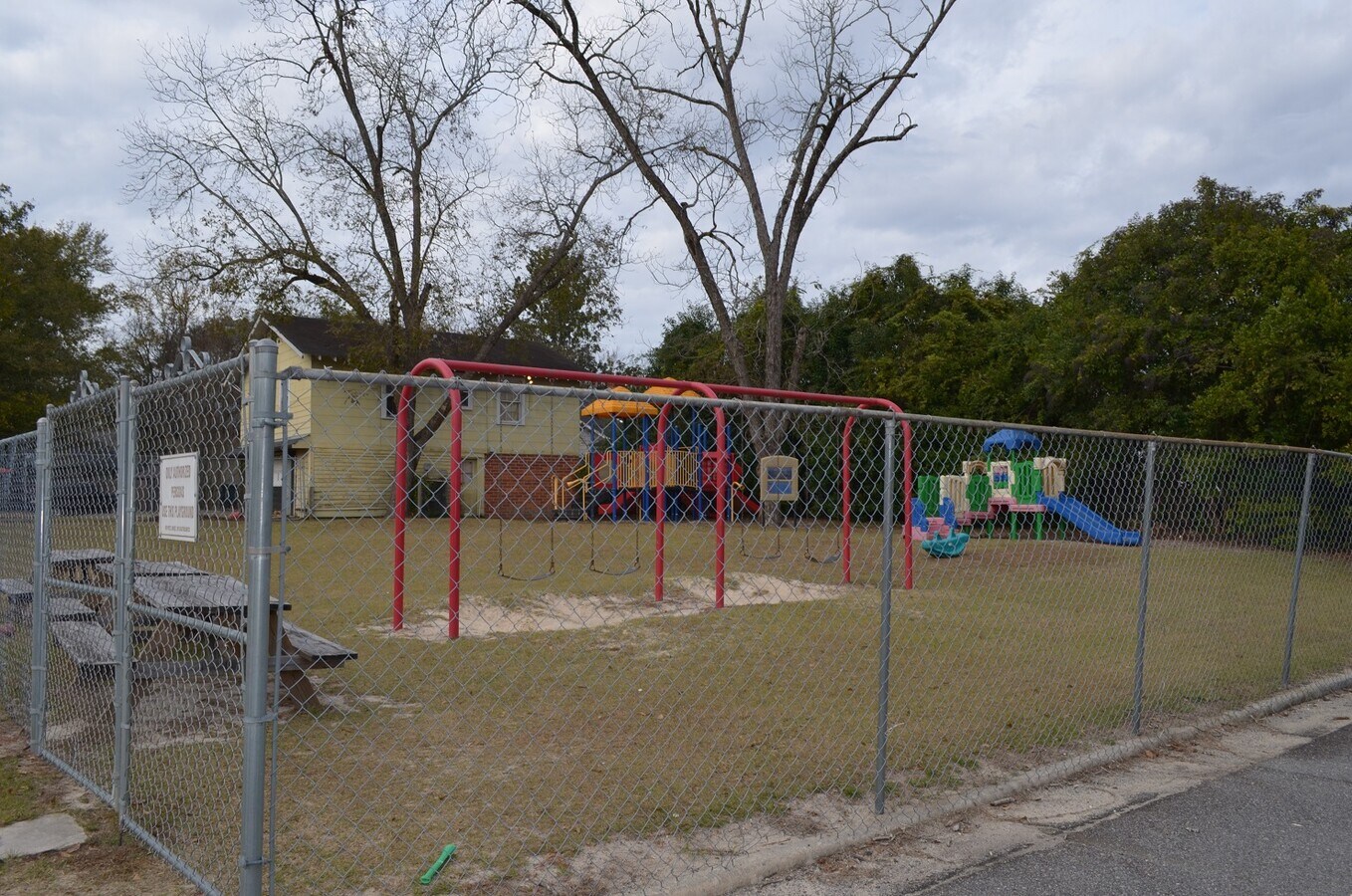 3187 Ridge Ave, Macon, GA 31204