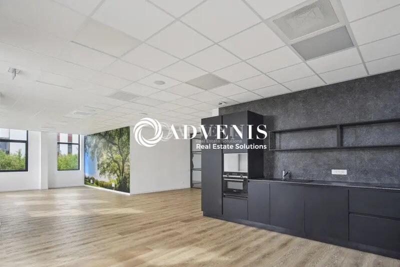 Office in Bailly-Romainvilliers for sale Interior Photo- Image 1 of 13