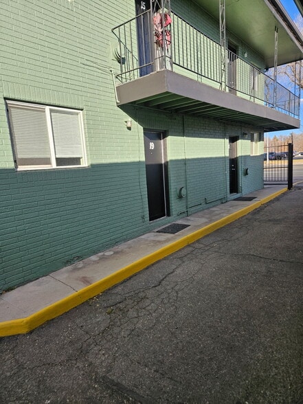 1013 Main St, Longmont, CO for sale - Building Photo - Image 3 of 17