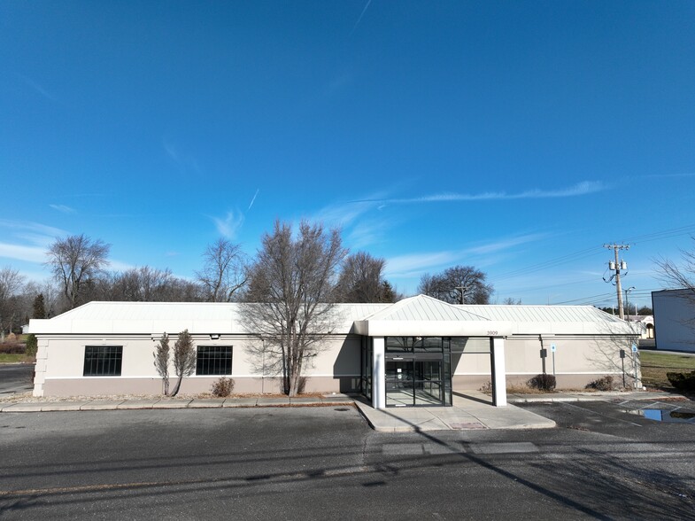 3909 Lake Ave, Fort Wayne, IN for lease - Building Photo - Image 1 of 12