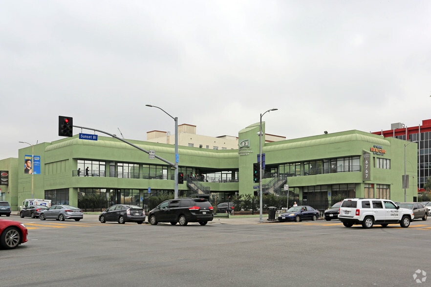 Prime Sunset & Highland Opportunity portfolio of 4 properties for sale on LoopNet.com - Primary Photo - Image 1 of 5