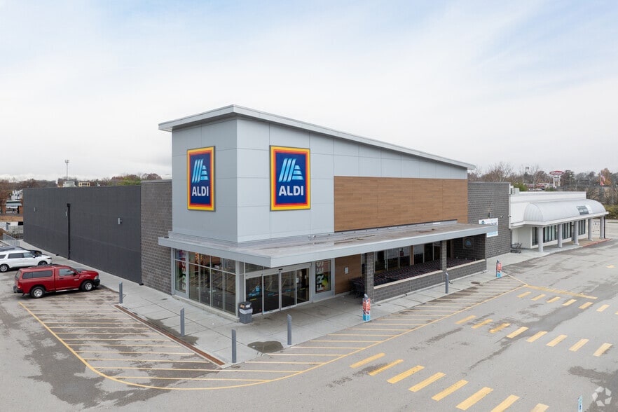 1095 Regency Pky, Saint Charles, MO for lease - Primary Photo - Image 1 of 5