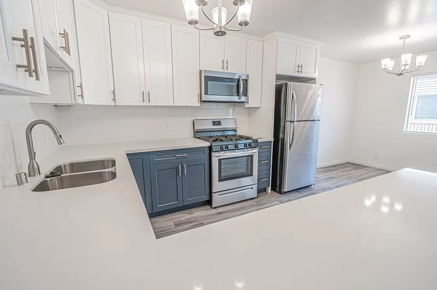 614 S Myrtle Ave, Inglewood, CA for sale - Building Photo - Image 2 of 12