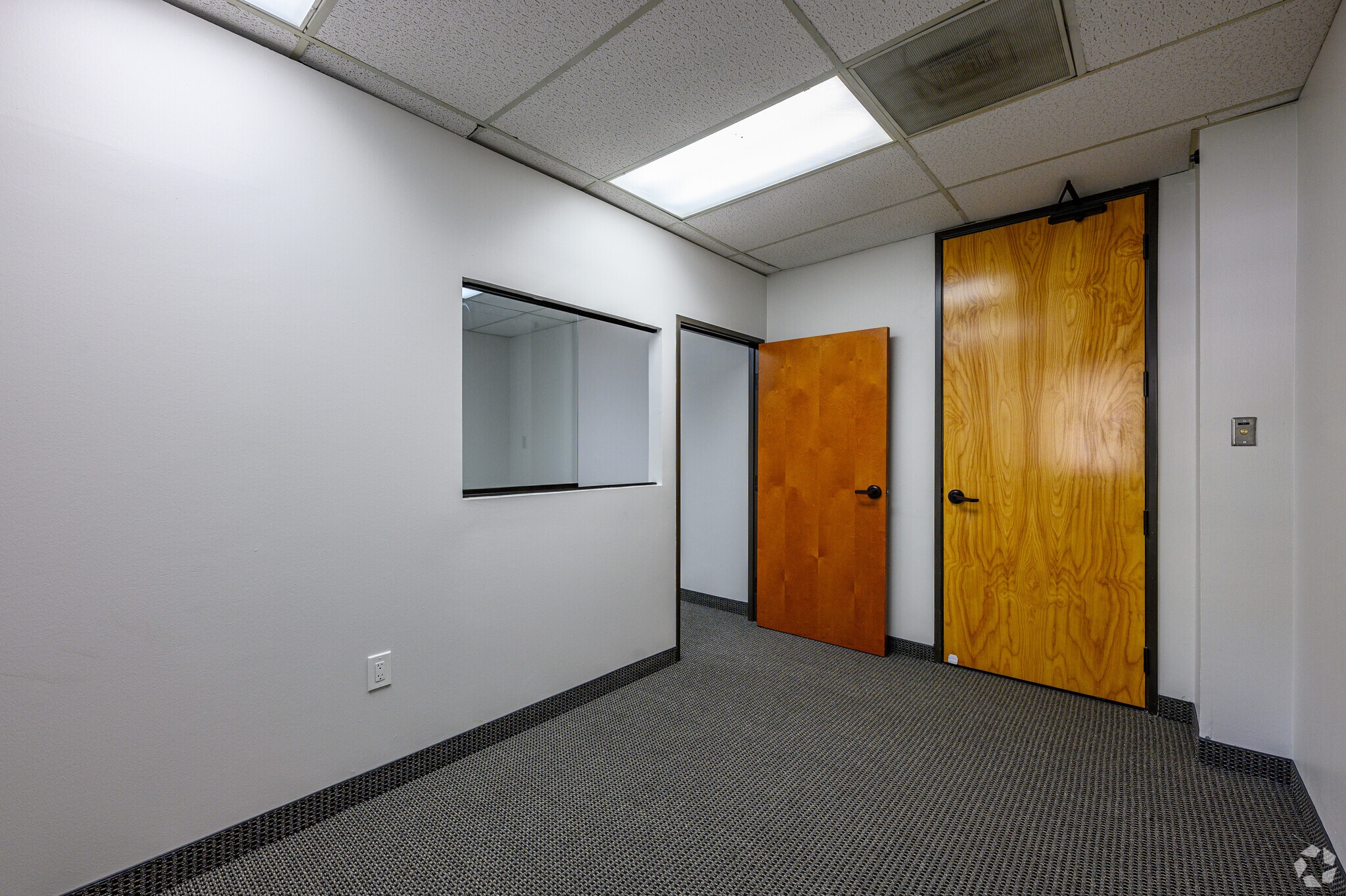 12000 Ford Rd, Dallas, TX for lease Interior Photo- Image 1 of 5