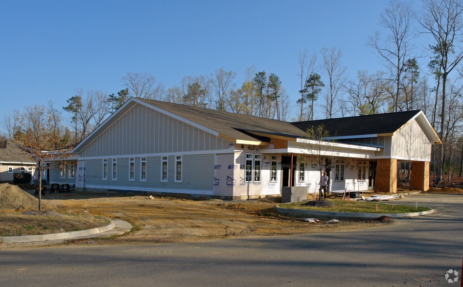 2369-2373 Colony Crossing Pl, Midlothian, VA for lease - Building Photo - Image 2 of 4