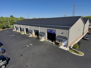 812 Pencader Dr, Newark, DE for lease Building Photo- Image 2 of 6