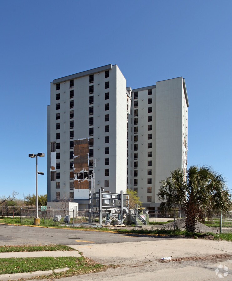 10101 Lake Forest Blvd, New Orleans, LA 70127 Property Record