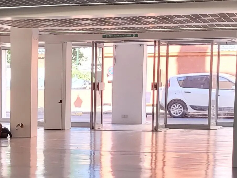 Retail in Coulommiers for lease Interior Photo- Image 1 of 4