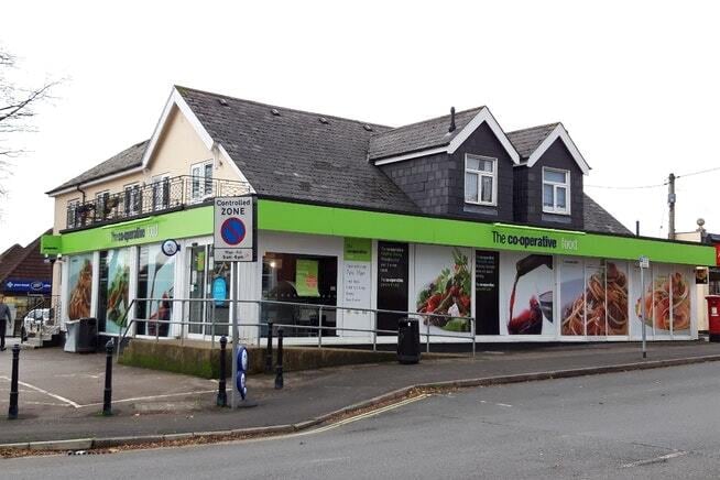 63 Charlton Rd, Andover for sale - Building Photo - Image 1 of 1